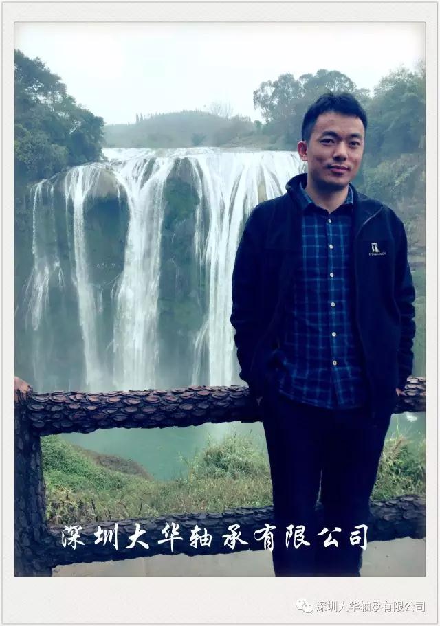 來一張浦經理的特寫，有沒有長得很像李彥宏？